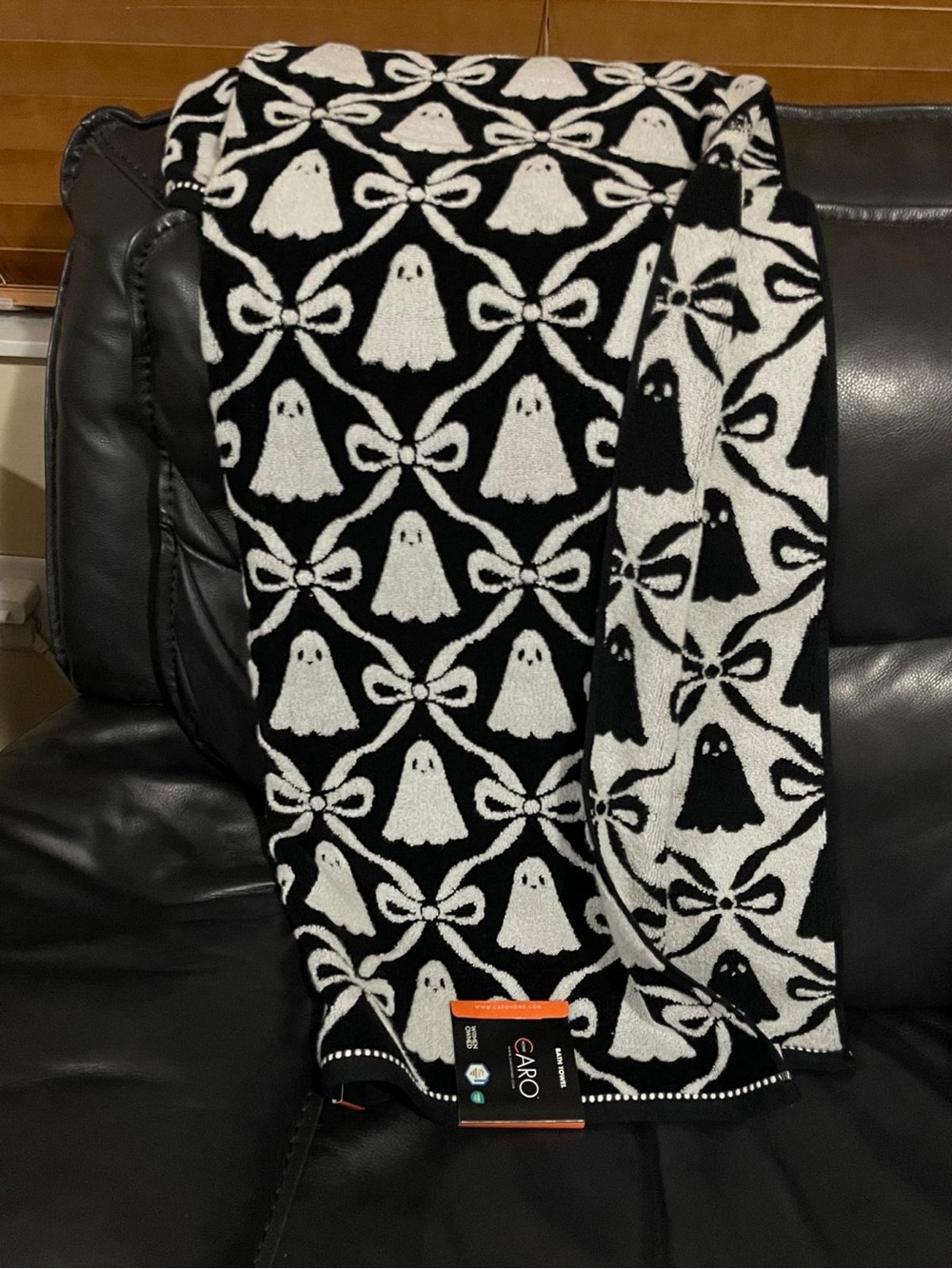 CARO HOME Halloween Black Ghosts and Bows Bath Towel Halloween Ghost Towel